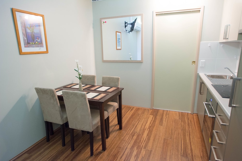 Basic Apartment, 1 Bedroom (Apartment 8) photo 3
