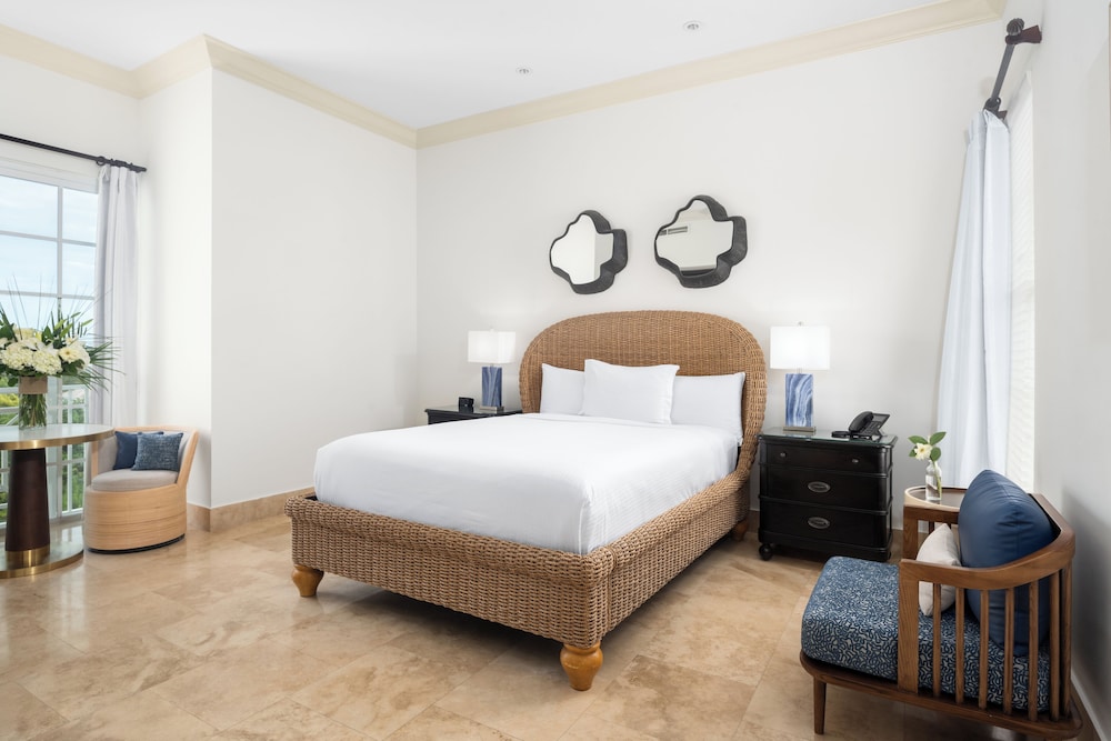 Deluxe Suite, 2 Bedrooms, Oceanfront - Photo 2