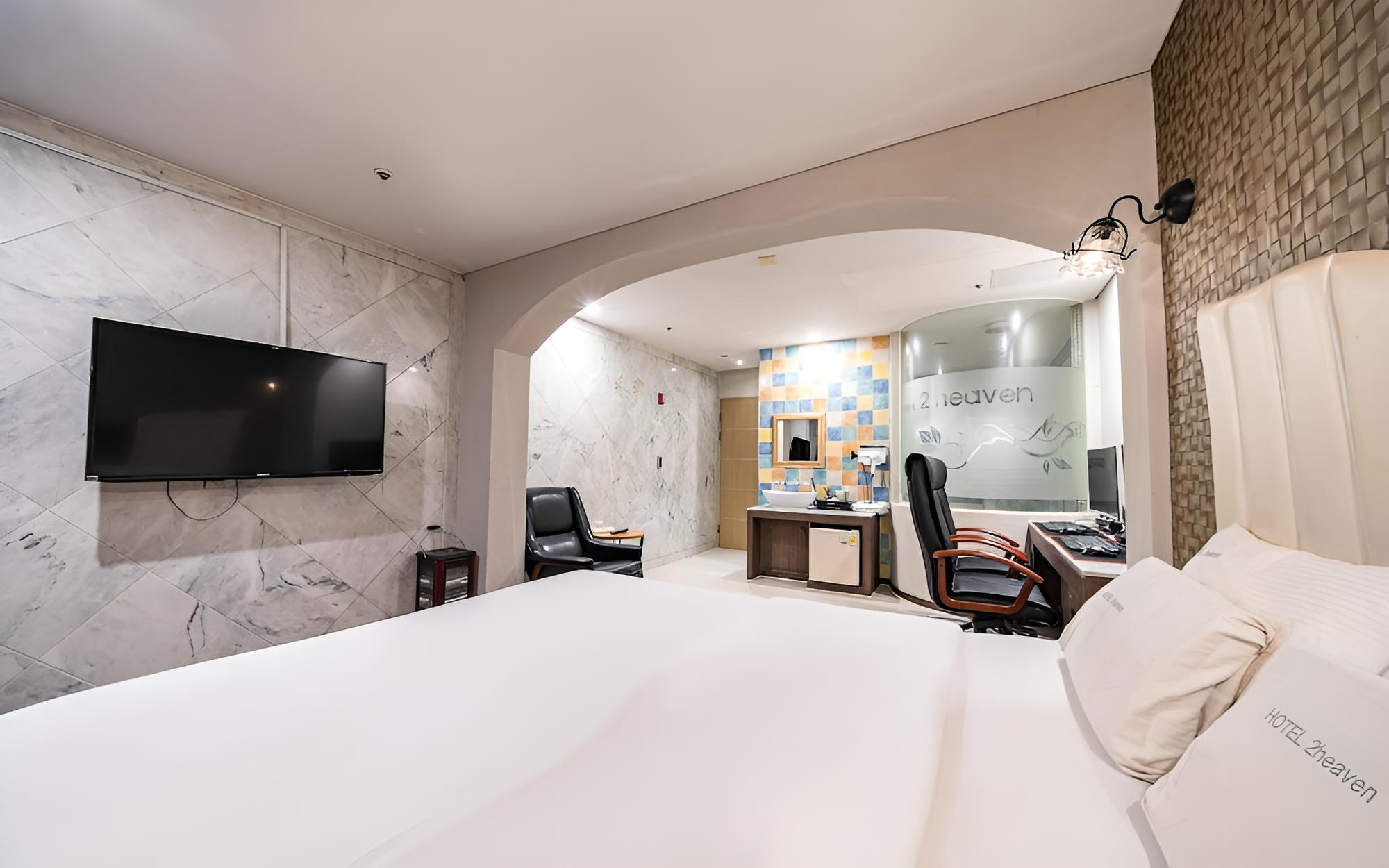 Room (VIP 2PC Room) photo 2