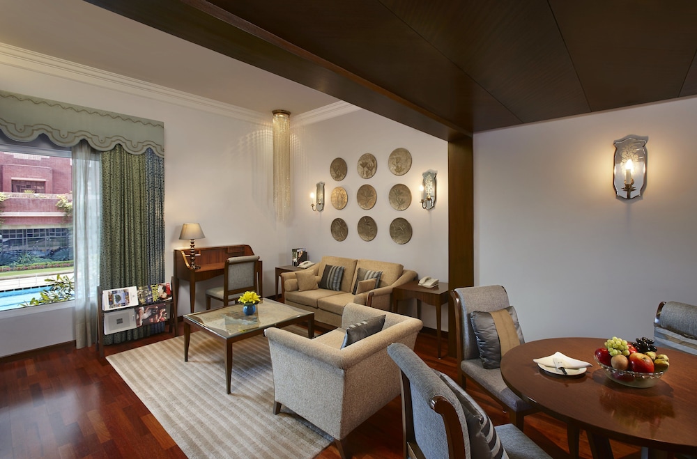 Junior Suite, 1 Bedroom - Photo 1