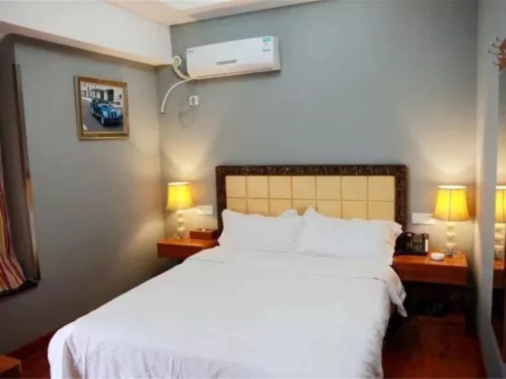 Economy Double Room photo 1