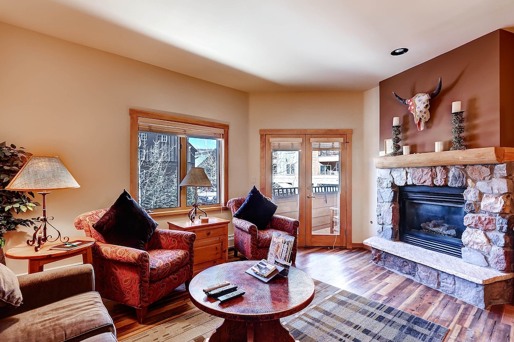 Condo, 2 Bedrooms (River Run)