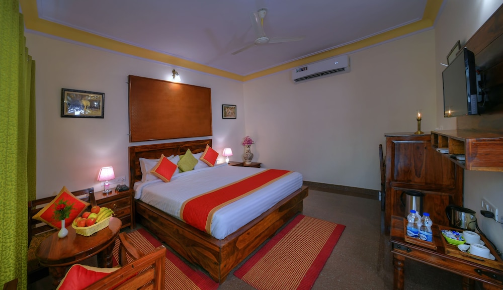 Deluxe Room, 1 Bedroom, Refrigerator, Garden View photo 3