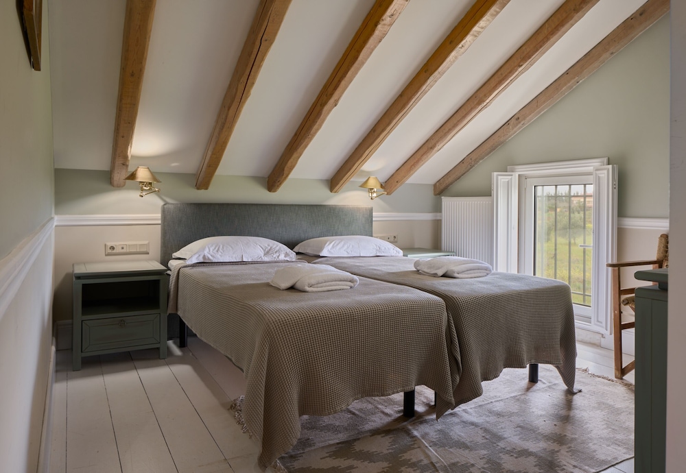 Deluxe Loft, Ensuite (Suite 6)