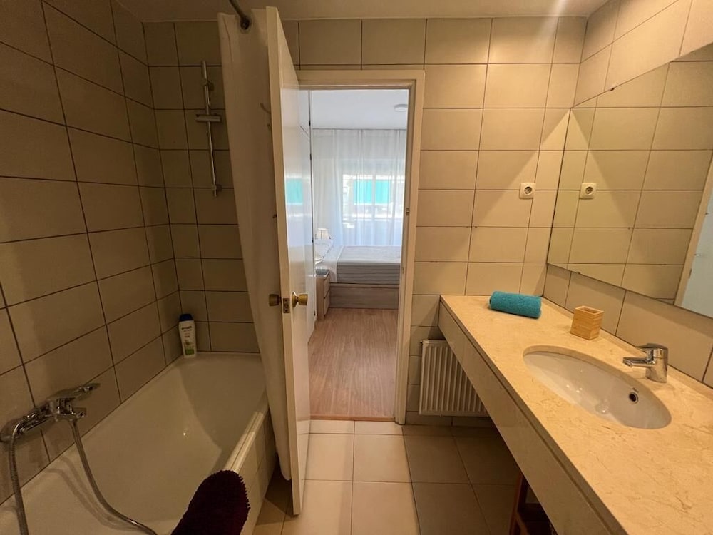 Double Room, 1 Double Bed, Private Bathroom photo 3