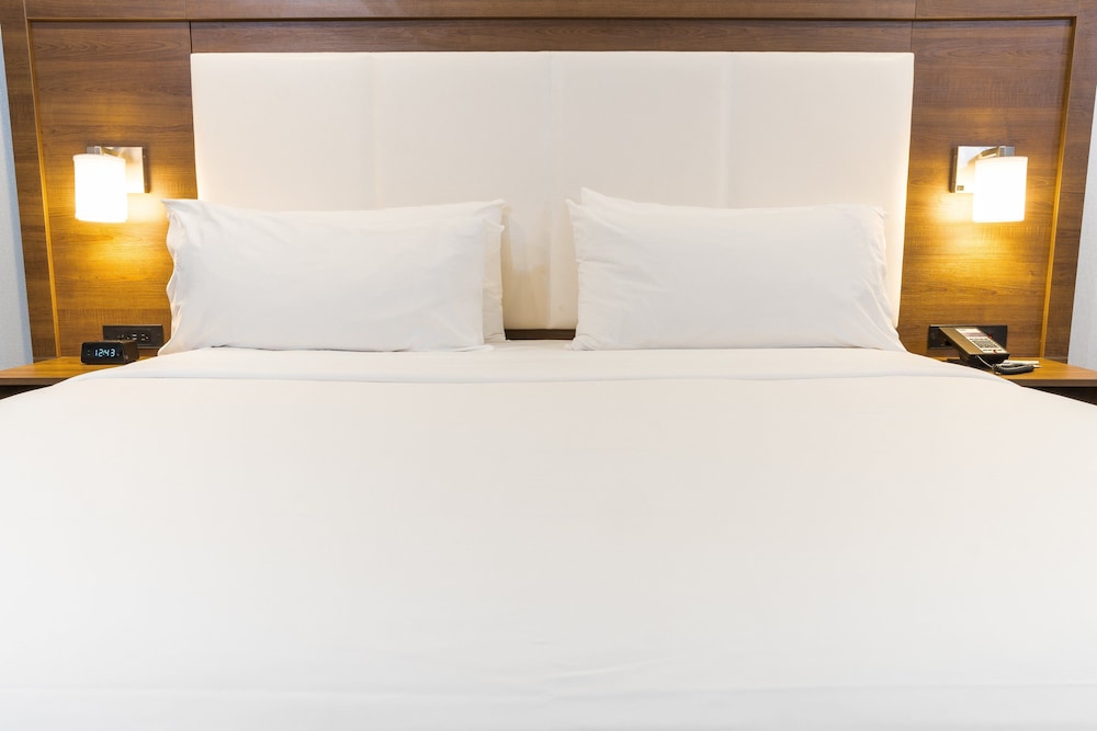 Standard Room, 1 King Bed, Accessible (Communications Accessible)