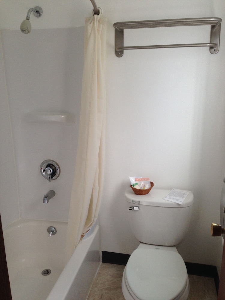 Single Room, 1 Queen Bed, Non Smoking photo 3