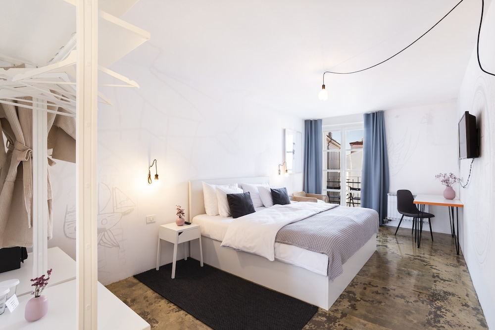Deluxe Room, Balcony, Sea View - Photo 2
