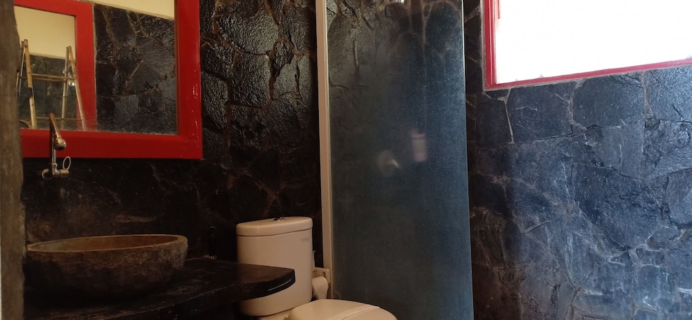 Deluxe Room - Photo 5