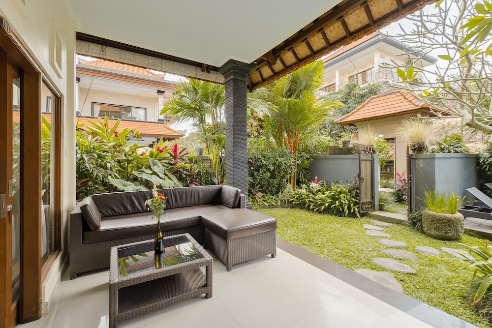 Two-Bedroom Villa with Private Pool - Photo 2