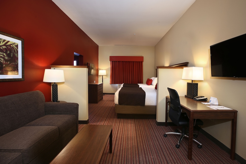 Suite, 2 Queen Beds, Non Smoking, Refrigerator & Microwave (Shower Only;with Sofabed) photo 2