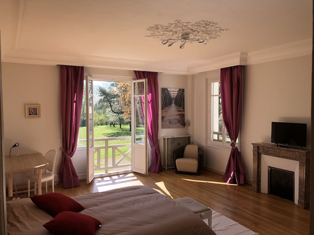 Executive Room