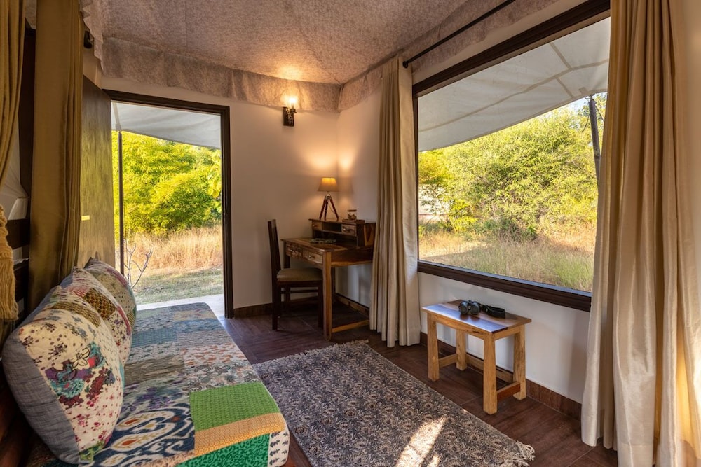 Luxury Tent, 1 King Bed, Pool View photo 2