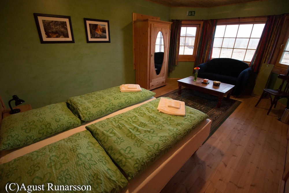 Economy Double or Twin Room, Shared Bathroom photo 1