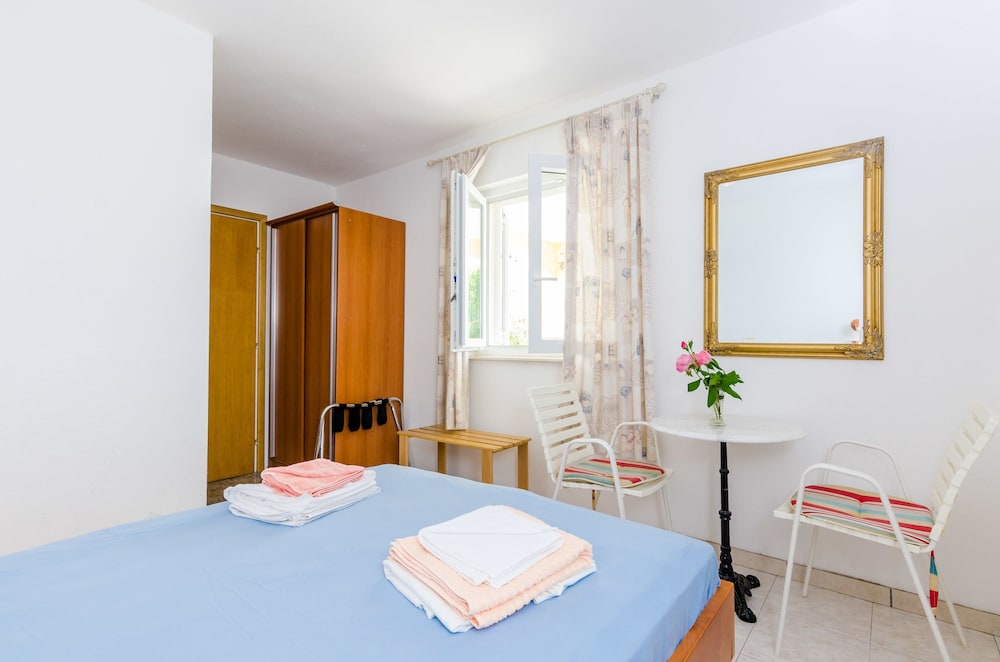 Superior Double Room, Patio, Garden View photo 3