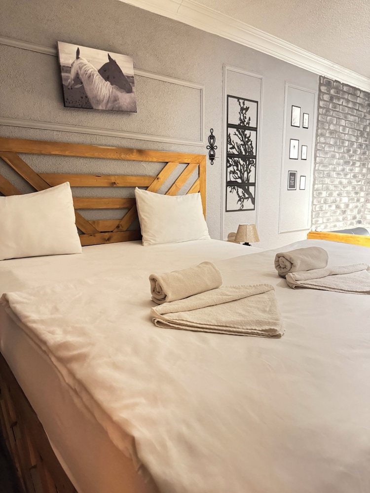 107 - Deluxe Jakuzili Somineli Bahce Manzarali