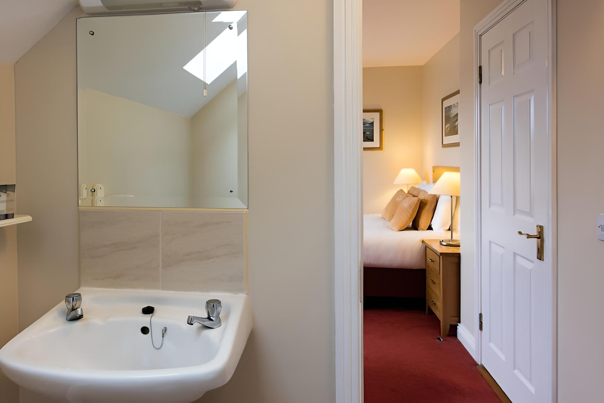 Suite, 2 Bedrooms, Non Smoking photo 2