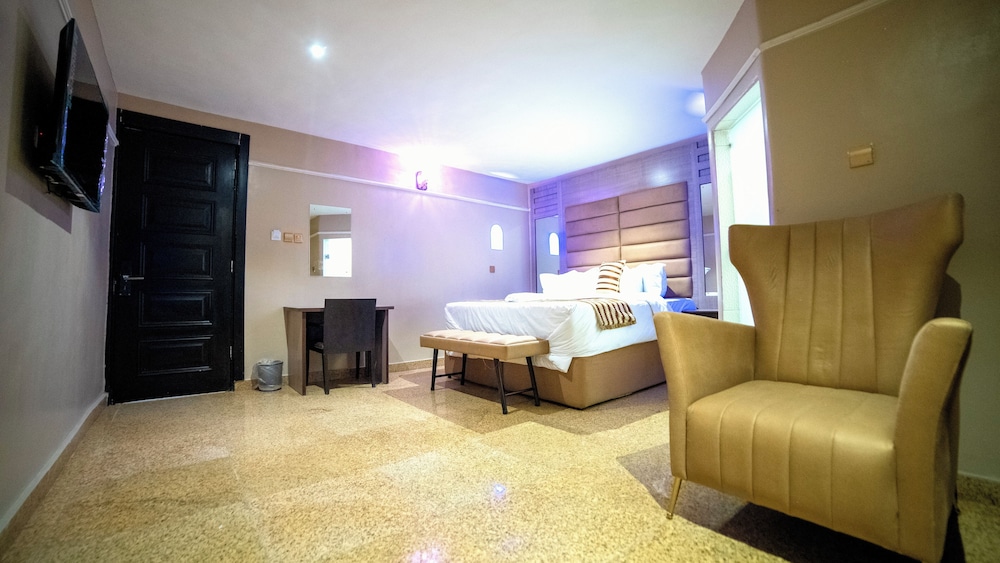 Deluxe Double or Twin Room
