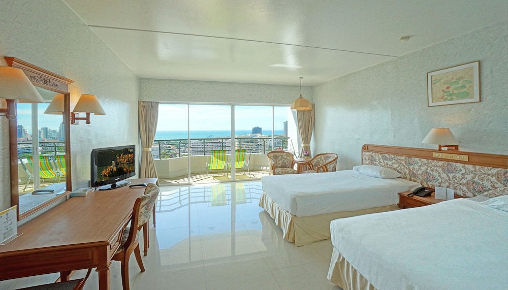 Superior Room, 1 Bedroom, Partial Sea View