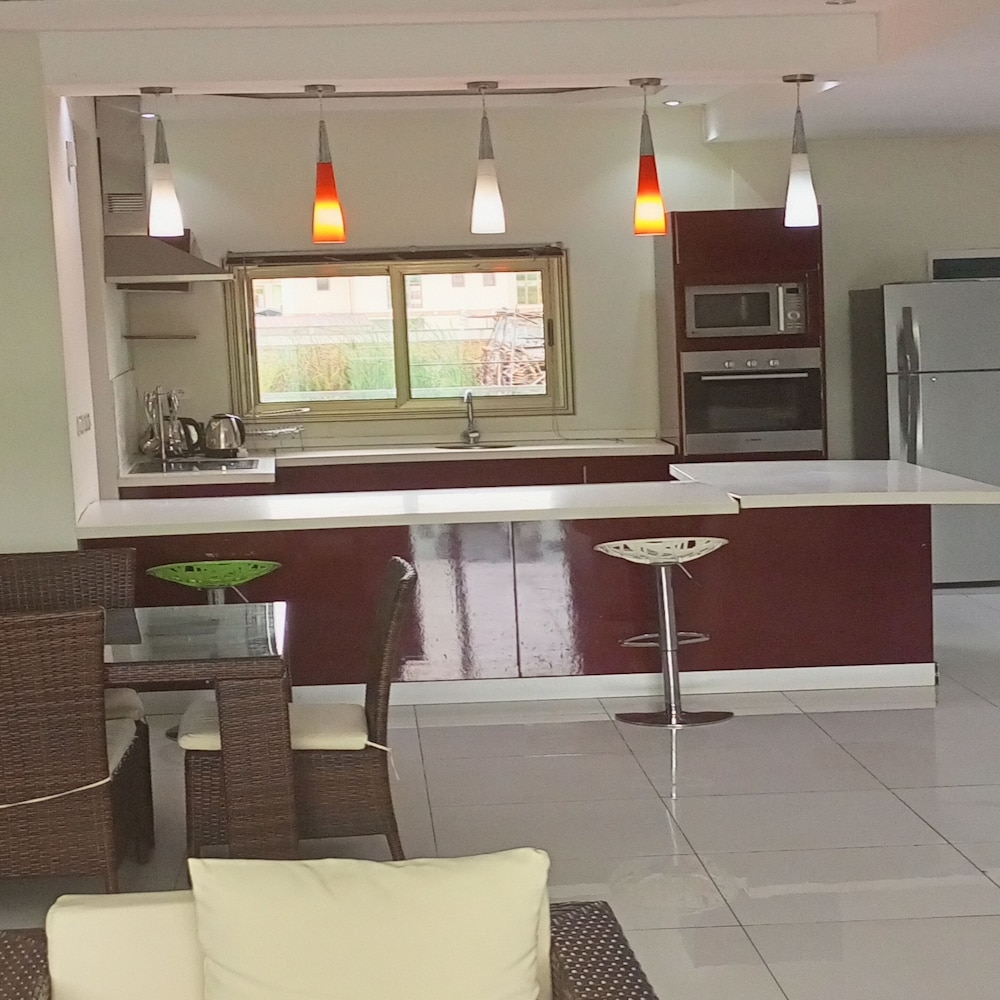 Luxury Apartment, 3 Bedrooms photo 2
