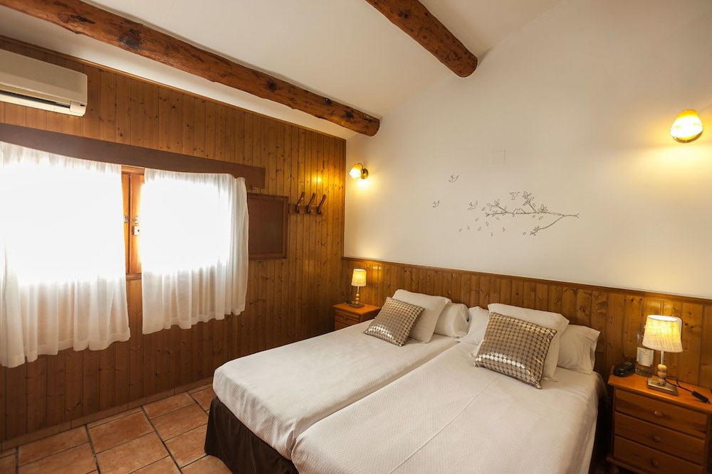 Standard Triple Room, Accessible photo 3