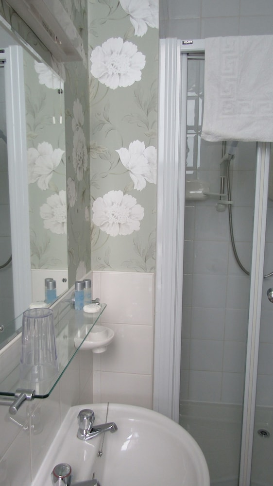 Standard Double Room (Small Double) photo 2