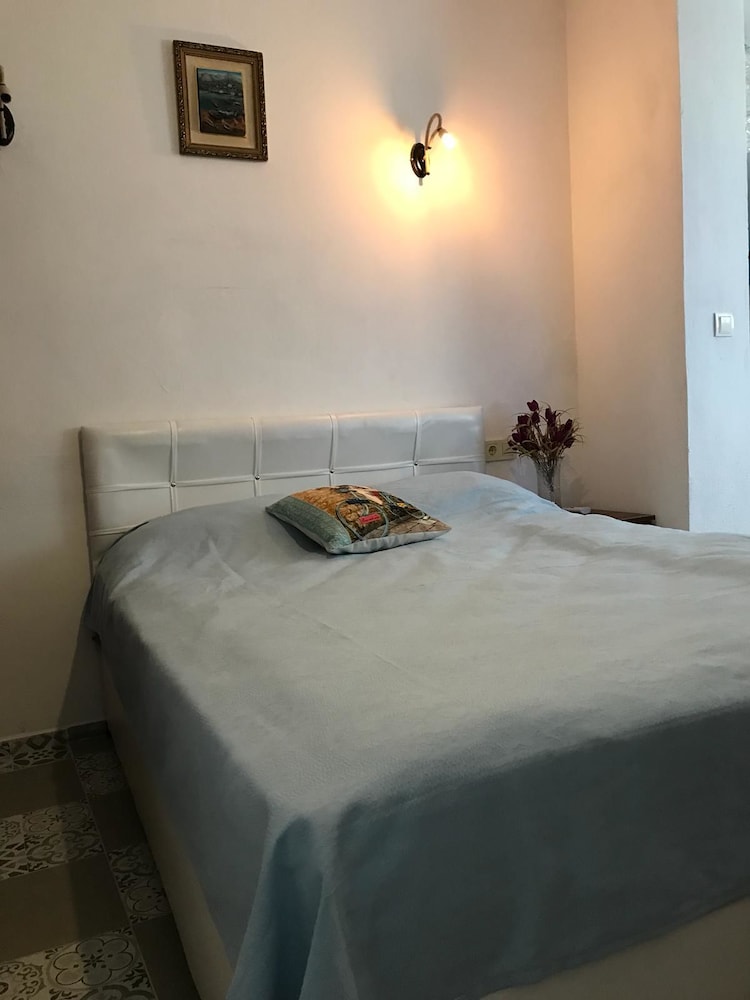 Standard Double Room - Photo 4