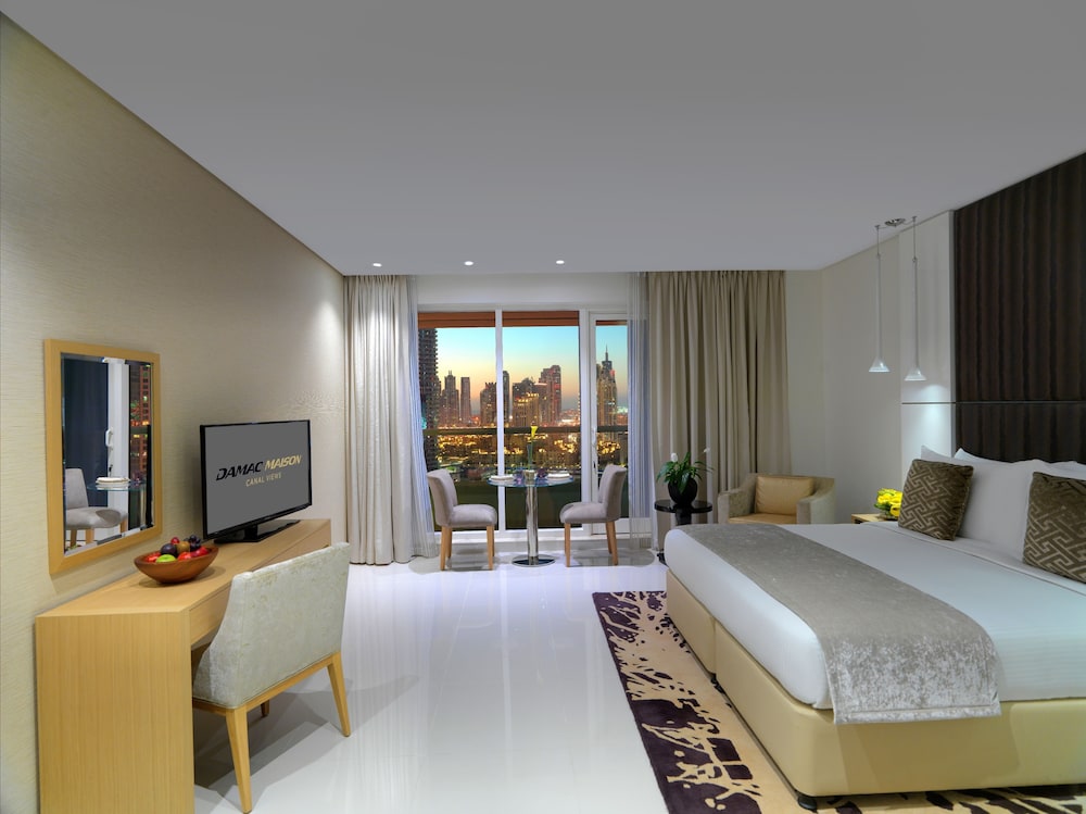 Suite, 2 Bedrooms (Downtown view)