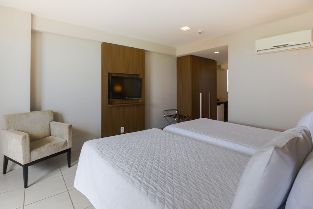 Standard Twin Room - Photo 7