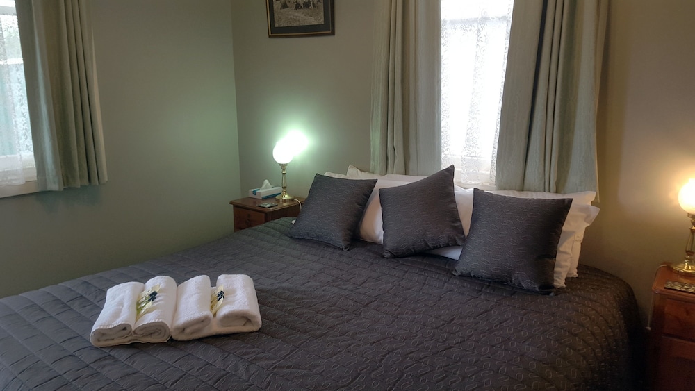 King Deluxe Suite photo 3
