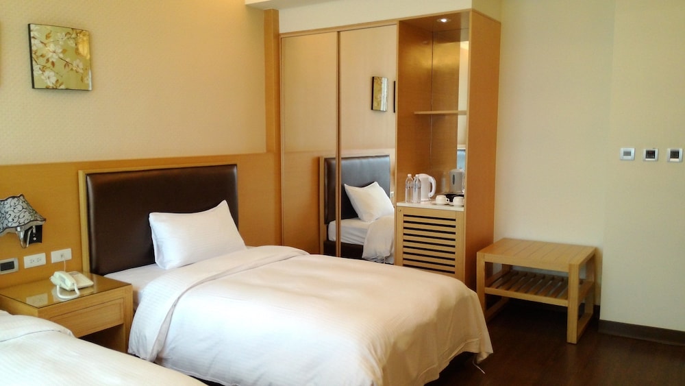 Business Twin Room photo 2