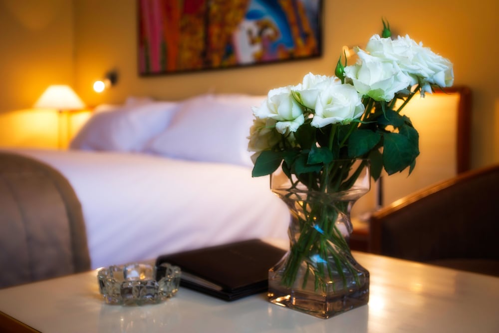 Junior Suite, 1 King Bed - Photo 2