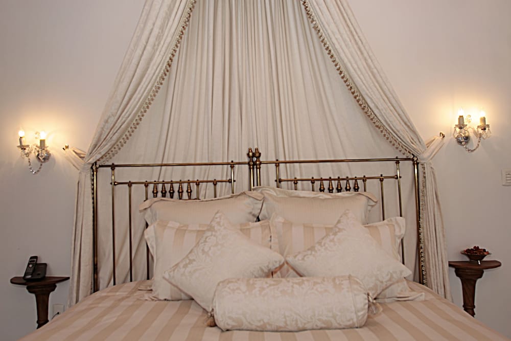 Standard Room, 1 King Bed, City View - Photo 1