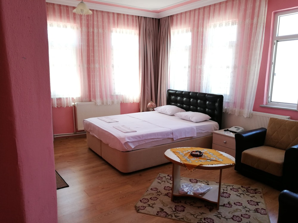 Deluxe Room, 1 Bedroom photo 3