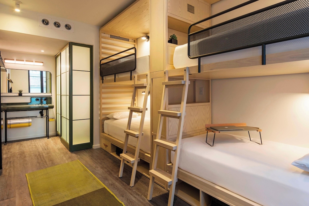 Room, Multiple Beds - Photo 3