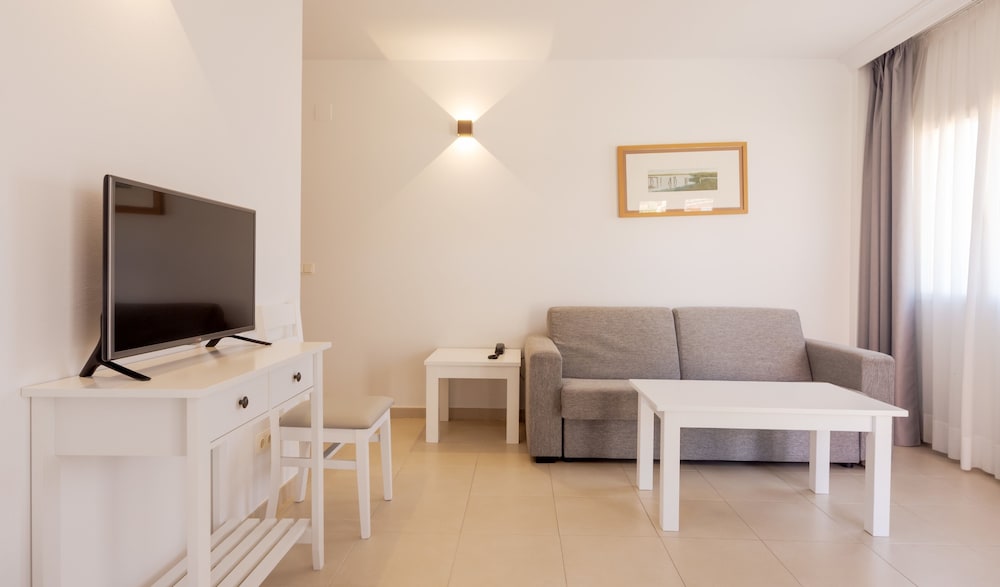 Duplex villa, 4 adults and 1 child photo 2