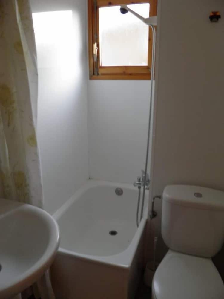 Bungalow, 2 Bedrooms photo 3