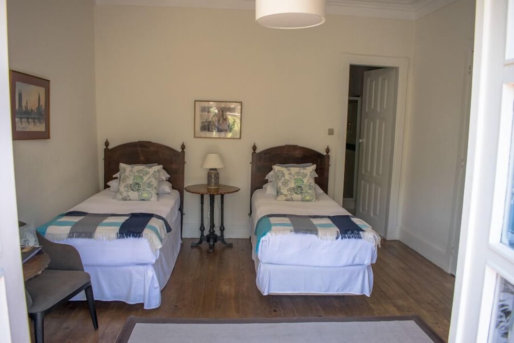 Traditional Twin Room photo 2