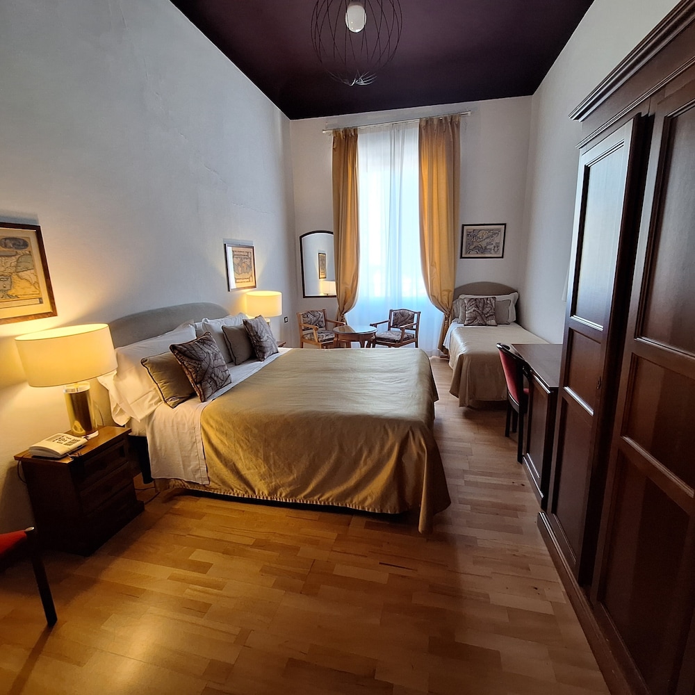 Deluxe Triple Room (Duomo View) photo 1