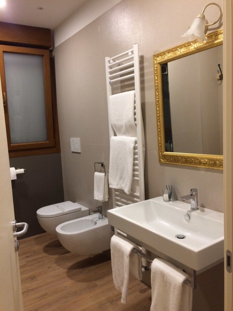 Family Room, Accessible photo 2