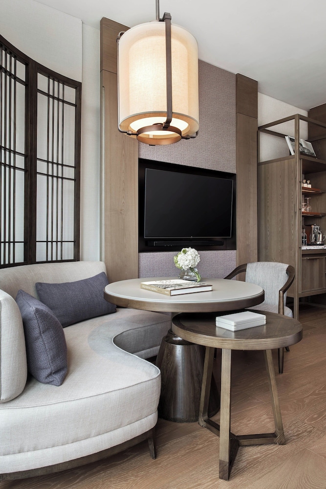 Room, 1 King Bed, City View