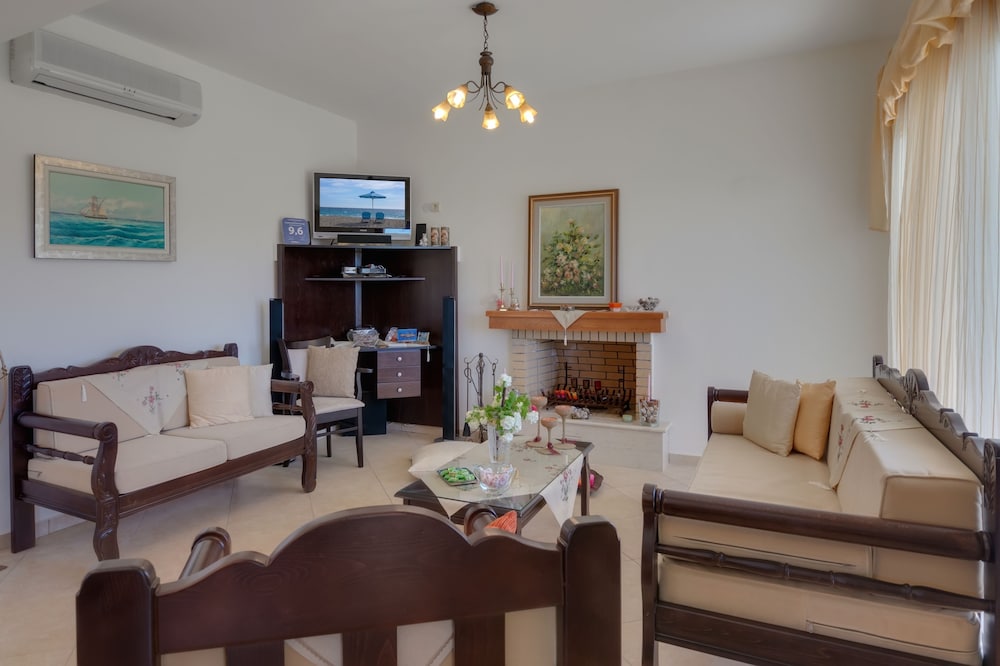 Villa, 2 Bedrooms, Private Pool, Partial Sea View (Stefania) photo 2