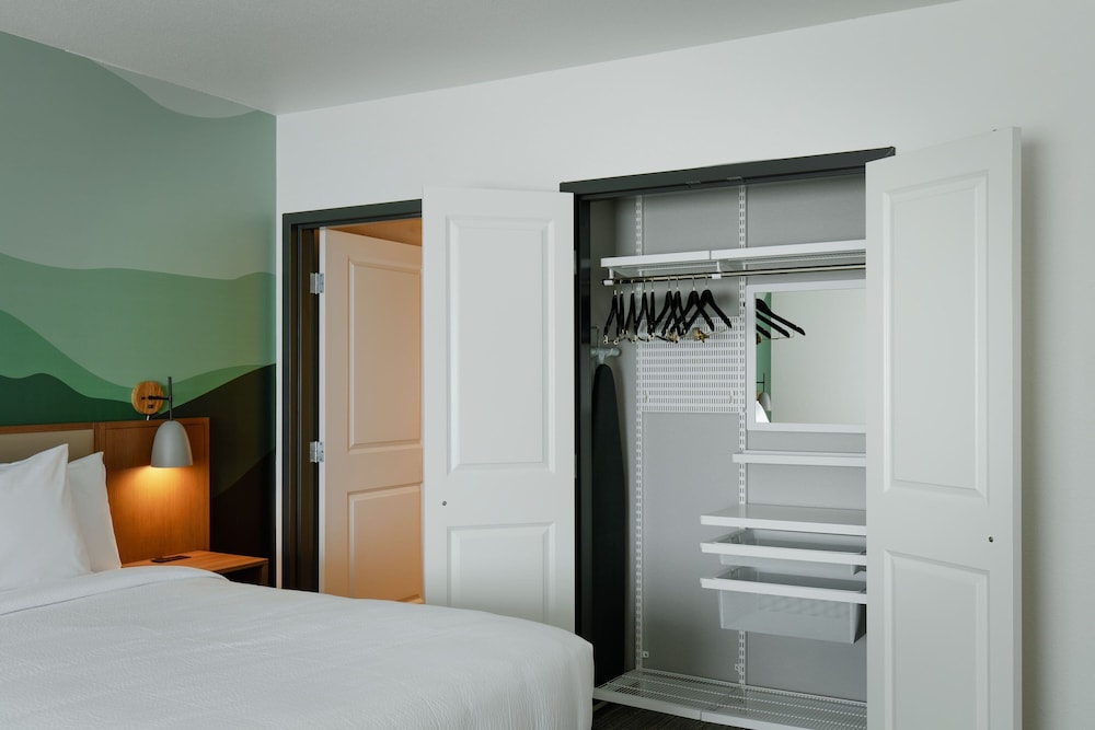 Studio, 1 King Bed (Hearing Accessible) - Photo 3