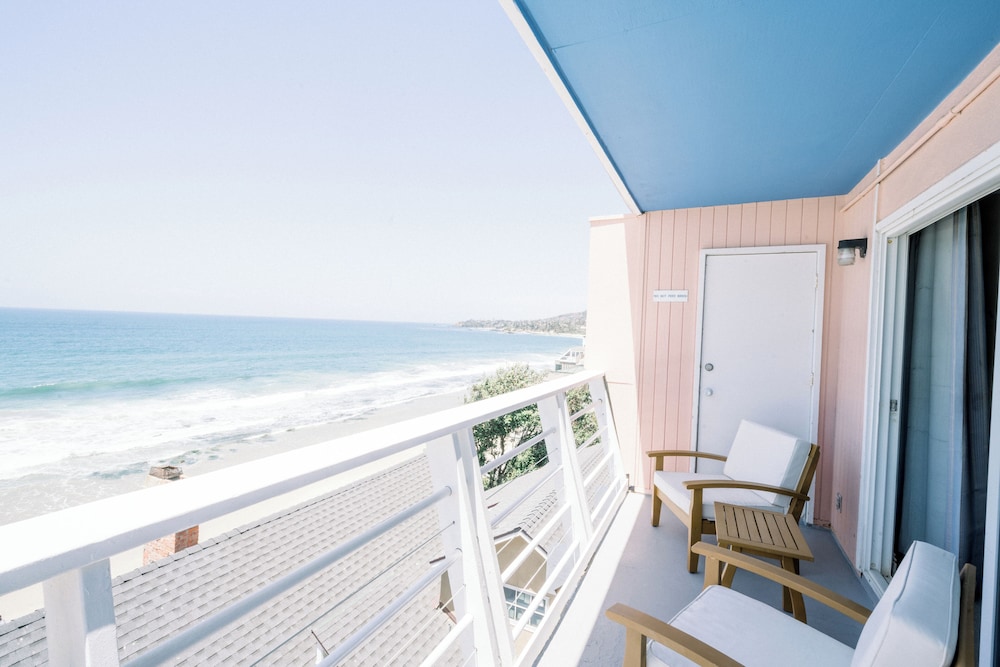 Premium Ocean Front Junior Suite with Private Balcony