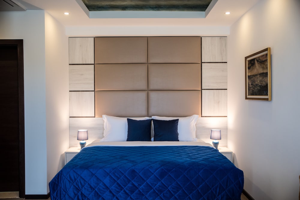 Superior Double Room (Tangerine Delight)