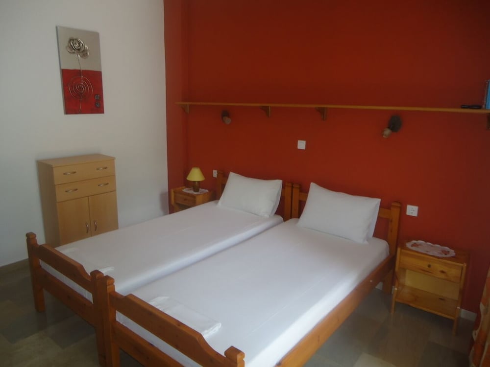 Apartment, 2 Bedrooms, Ground Floor (2)