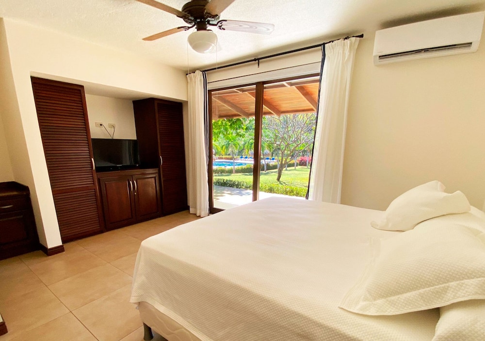 Family Villa, 3 Bedrooms, Garden View photo 3