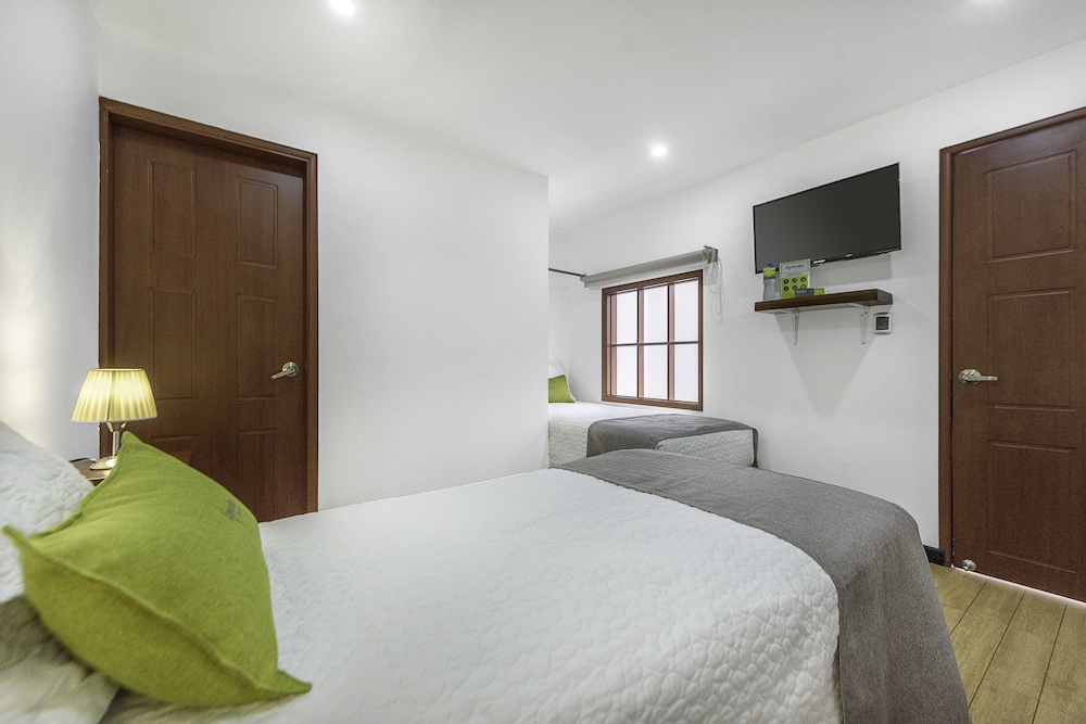 Quadruple Room, Non Smoking