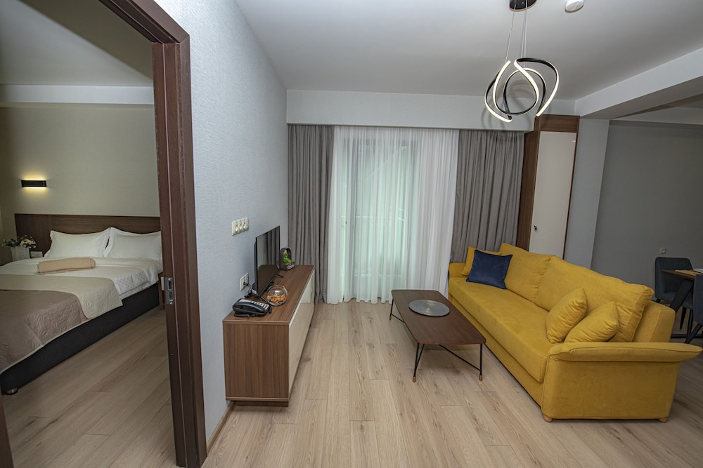 Family Apartment photo 1