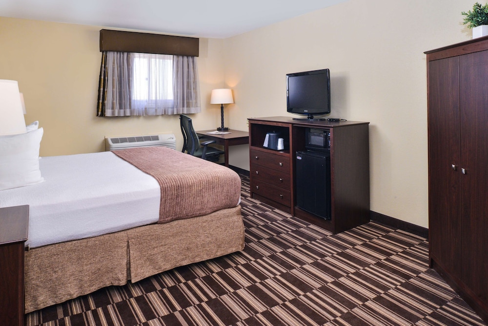 Suite, Multiple Beds, Non Smoking, Refrigerator & Microwave